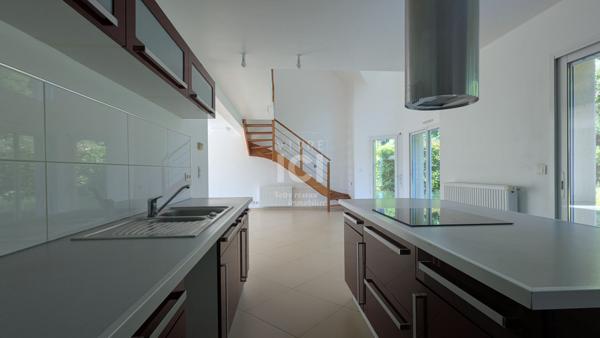 A Louer - Maison 155m² Carquefou Le Souchais - 5 Chambres - Garage - Jardin -