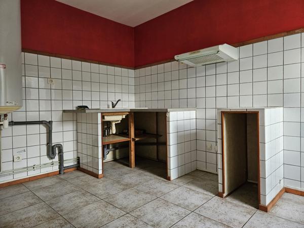 Vianne (47230) EXCLUSIVITÉ VIANNE (47) - ENSEMBLE IMMOBILIER - 2 APPARTEMENTS - 75M² & 54M² - T3 & T2 - 12000€/An - PARKING -