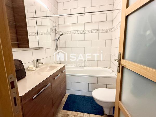 Plain pied 2 chambres et un bureau