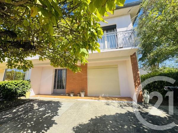 Maison à vendre  5 pièces - 161,81 m 2   GRAULHET  - 81