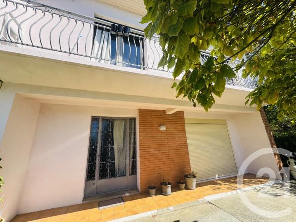 Maison à vendre  5 pièces - 161,81 m 2   GRAULHET  - 81