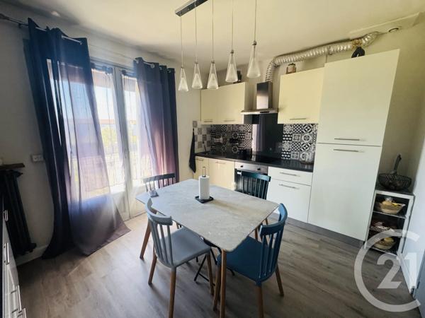 Maison à vendre  5 pièces - 161,81 m 2   GRAULHET  - 81