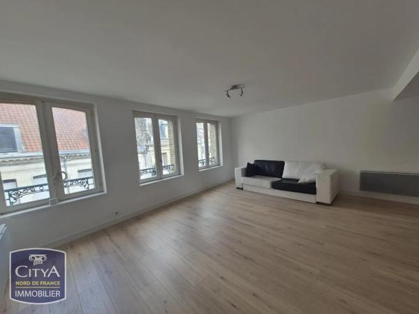 Appartement à louer 2 pièces 43.96m² Saint-Omer (62500)