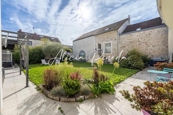 Corps de ferme rénové avec espace bien-être, dépendance et jardin clos – à 40 min de Paris.