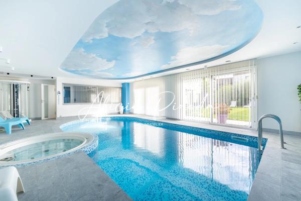 Corps de ferme rénové avec espace bien-être, dépendance et jardin clos – à 40 min de Paris.