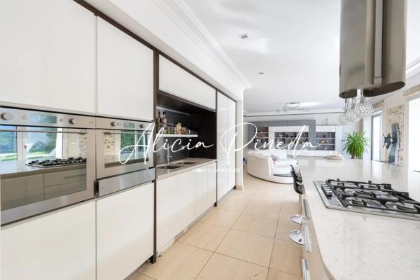 Corps de ferme rénové avec espace bien-être, dépendance et jardin clos – à 40 min de Paris.