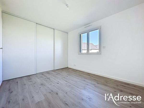 Maison neuve plain-pied, terrain 672 m²