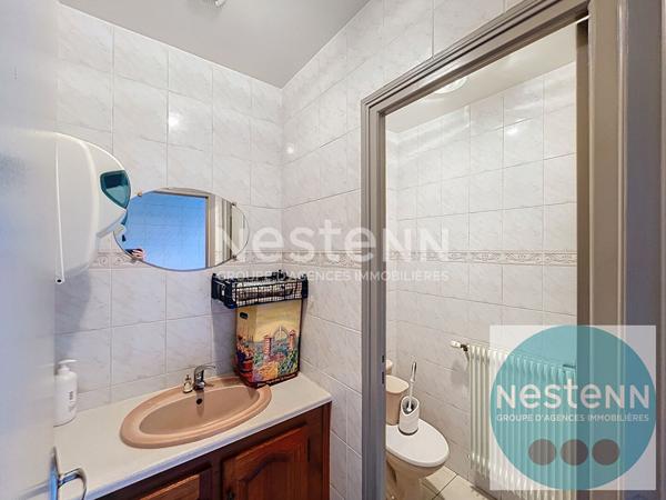 Vineuil, Grande maison de 317 m², ancien restaurant avec appartement, proche des commerces sur un terrain clos de 695 m² avec garage et cave