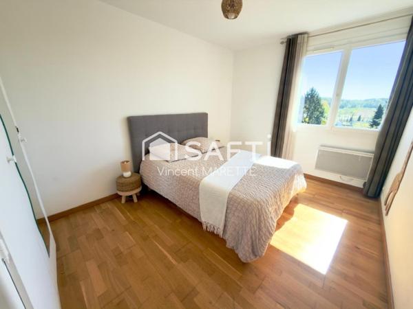 Bel appartement avec jardin et terrasse privative