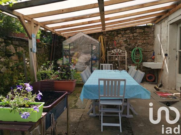 Maison de village 5 pièces de 160 m² à Peyrelevade (19290)