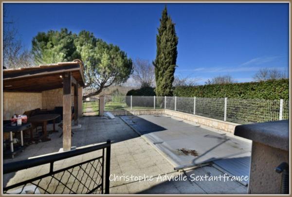 Ensemble immobilier de 2 maisons, piscine chauffée sur terrain 1360 M2