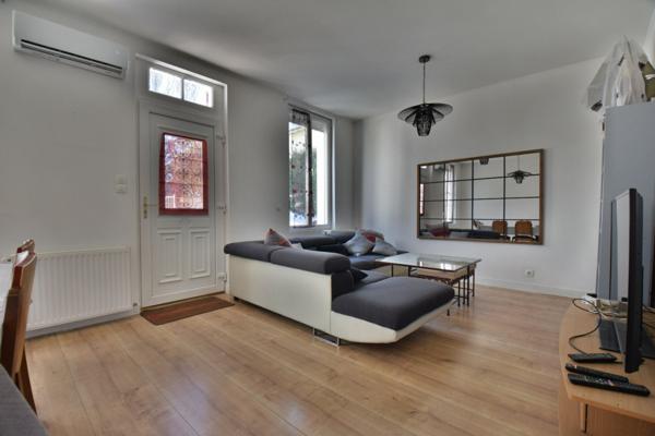 Ensemble immobilier de 2 maisons, piscine chauffée sur terrain 1360 M2