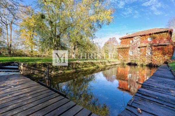 Dordogne Magnifique moulin et maison contemporaine au bord de la rivière