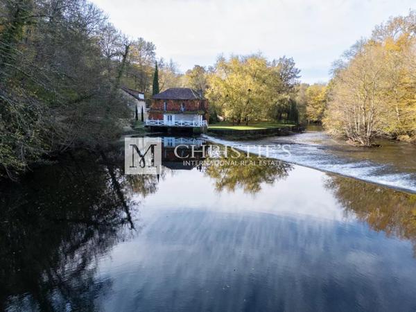 Dordogne Magnifique moulin et maison contemporaine au bord de la rivière