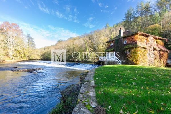 Dordogne Magnifique moulin et maison contemporaine au bord de la rivière