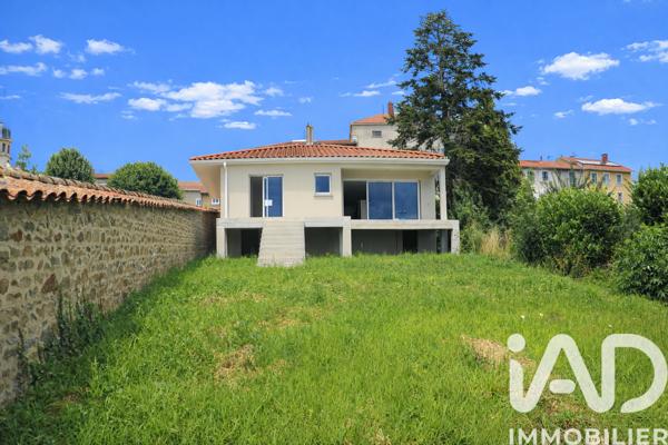 Location maison 4 pièces 104 m² Saint-Laurent-de-Chamousset