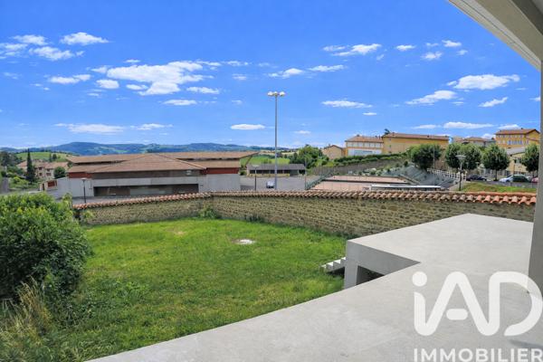 Location maison 4 pièces 104 m² Saint-Laurent-de-Chamousset