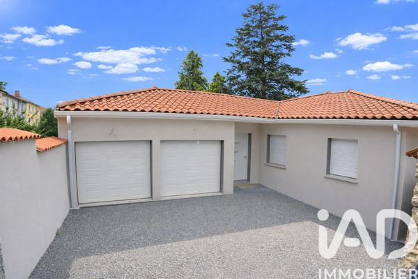 Location maison 4 pièces 104 m² Saint-Laurent-de-Chamousset