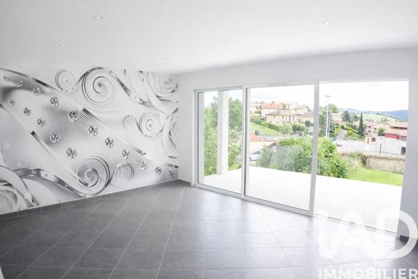 Location maison 4 pièces 104 m² Saint-Laurent-de-Chamousset
