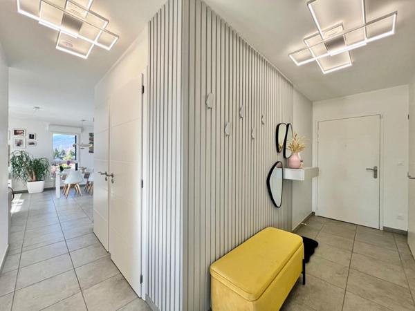 CROZET T3 dernier étage de standing - Vue Panoramique Mont-Blanc et Jura