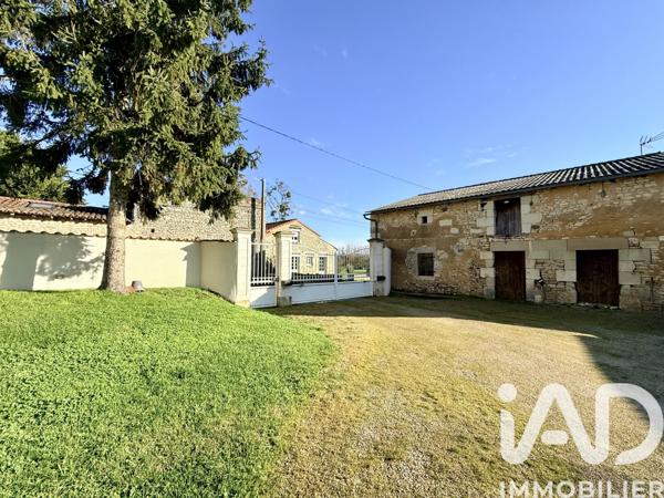 Maison à vendre 6 pièces 143 m² Chabournay