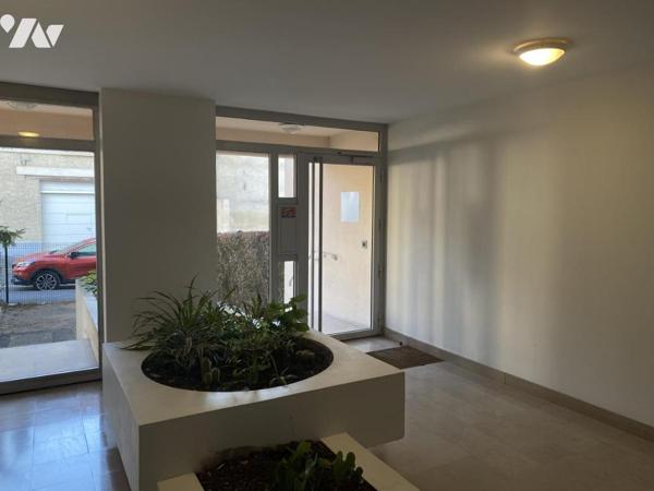 APPARTEMENT DE TYPE 2 / PARKING / COURLANCY