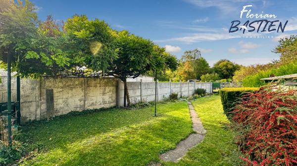 🏡 Maison à rénover – 115 m² avec grand garage et jardin à Petite-Forêt