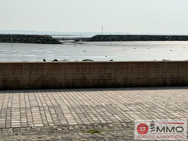 Charmant pied-à-terre face à l’océan