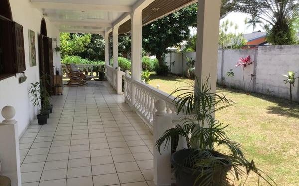 Maison à vendre    6 pièces • 127 m2 Remire-Montjoly