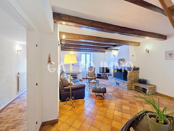 Woippy (57140) SOUS COMPROMIS // Maison de 155m² à rafraîchir // 3 chambres // terrain de 617 m² // Jardin // Garages //