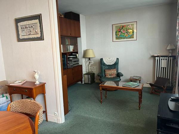 Appartement Nanterre 4 pièce(s) 61 m2 €248 000 ** - Référence 15311