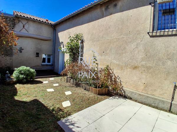86140 LENCLOITRE Maison située dans le bourg de Lencloître