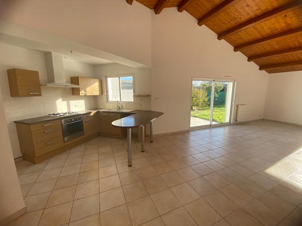 A VENDRE A PUILBOREAU MAISON DE PLAIN PIED 3 CHAMBRES ,  Puilboreau