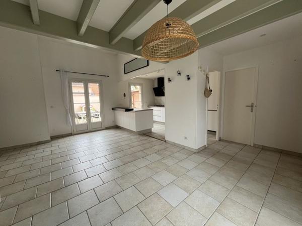 Maison à louer 900 € CC Angoulême 4 p 80 m² DPE C