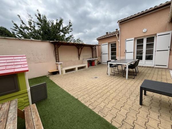 Maison à louer 900 € CC Angoulême 4 p 80 m² DPE C
