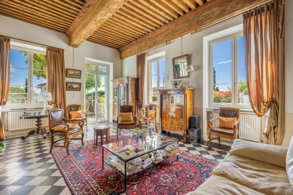 SAINT DIDIER AU MONT D'OR, MAISON-APPARTEMENT, 224 m² Hab., JARDIN CLOS 600 m² environ