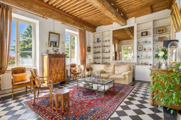 SAINT DIDIER AU MONT D'OR, MAISON-APPARTEMENT, 224 m² Hab., JARDIN CLOS 600 m² environ