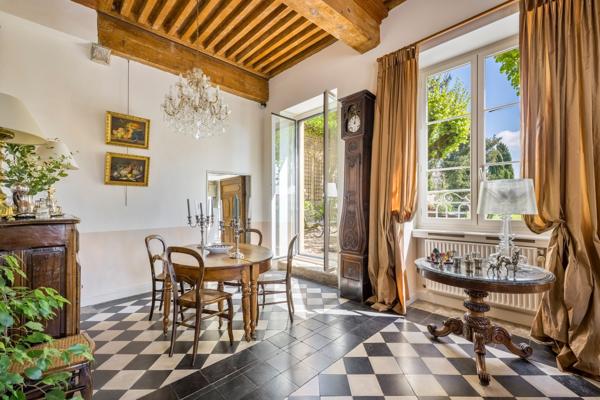 SAINT DIDIER AU MONT D'OR, MAISON-APPARTEMENT, 224 m² Hab., JARDIN CLOS 600 m² environ