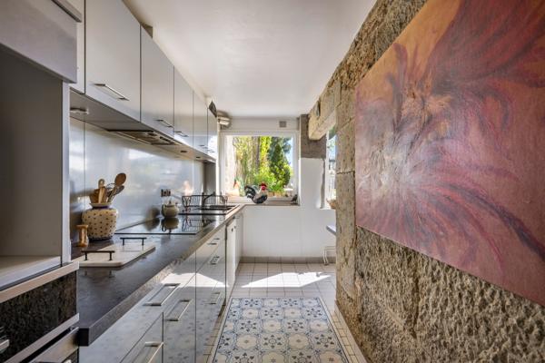 SAINT DIDIER AU MONT D'OR, MAISON-APPARTEMENT, 224 m² Hab., JARDIN CLOS 600 m² environ