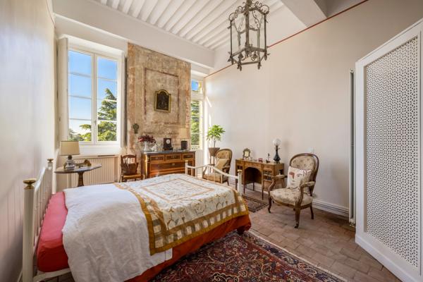 SAINT DIDIER AU MONT D'OR, MAISON-APPARTEMENT, 224 m² Hab., JARDIN CLOS 600 m² environ