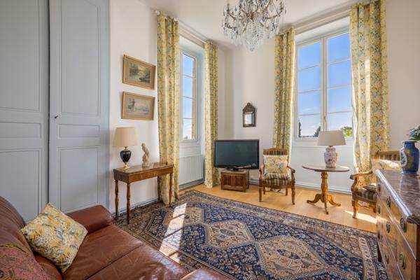 SAINT DIDIER AU MONT D'OR, MAISON-APPARTEMENT, 224 m² Hab., JARDIN CLOS 600 m² environ
