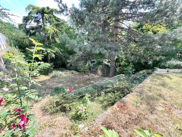 Maison Carrieres Sur Seine 7 pièce(s) 200 m2 €1 140 000 ** - Référence 603