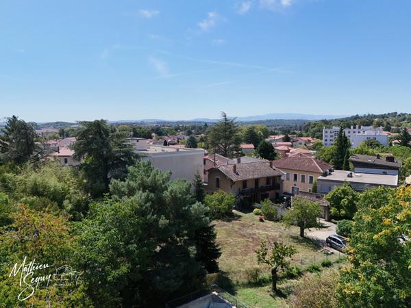 Appartement 3 pièces avec terrasse SAINT GENIS LAVAL (69)