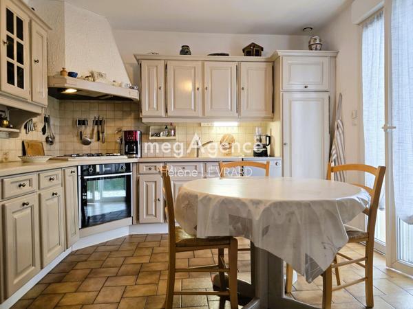 Maison à EVRON, 53600 - 5 pièces 93m²