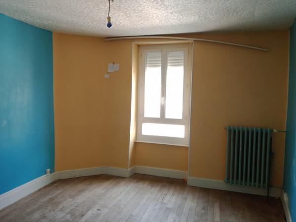 BELLE MAISON DE BOURG MITOYENNE PROCHE MONTLUCON 68 500 € H.A.I.*