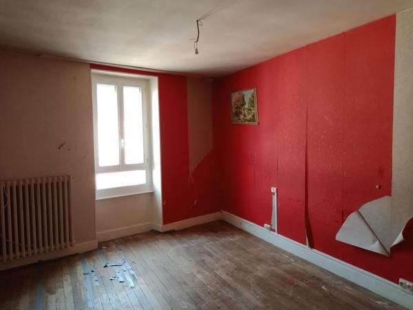 BELLE MAISON DE BOURG MITOYENNE PROCHE MONTLUCON 68 500 € H.A.I.*