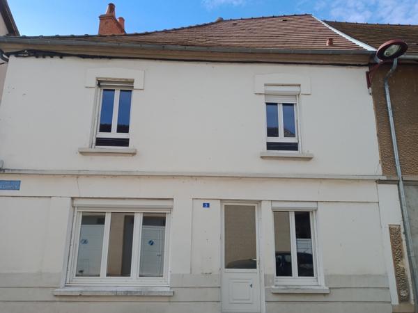 BELLE MAISON DE BOURG MITOYENNE PROCHE MONTLUCON 68 500 € H.A.I.*
