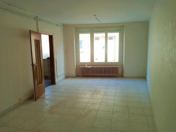 BELLE MAISON DE BOURG MITOYENNE PROCHE MONTLUCON 68 500 € H.A.I.*