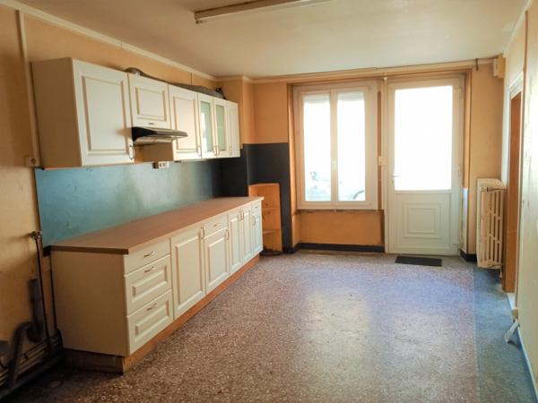 BELLE MAISON DE BOURG MITOYENNE PROCHE MONTLUCON 68 500 € H.A.I.*