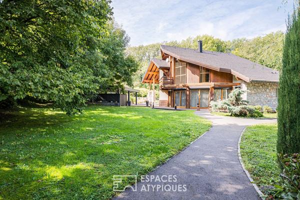 Maison familiale aux beaux volumes avec piscine